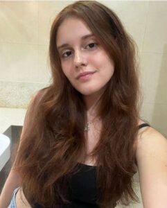 Maria Vitória Sampaio Cremasco